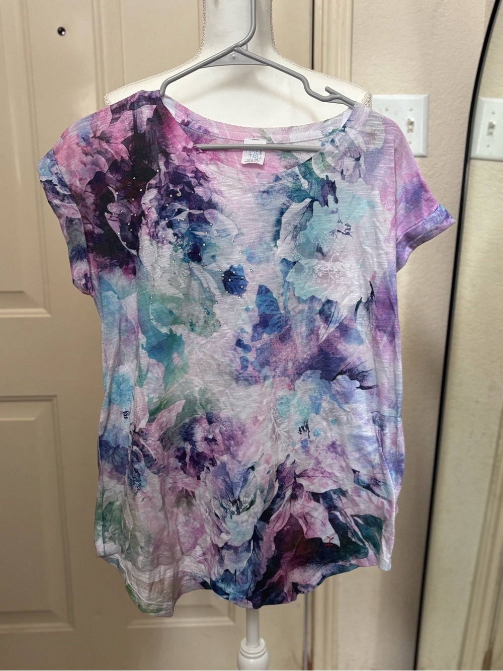 Time and Tru Purple Multi Floral Short Sleeve Tee